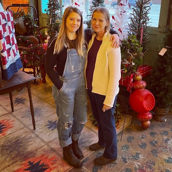 Meet your Posher, Alli - Picture 9 of 11